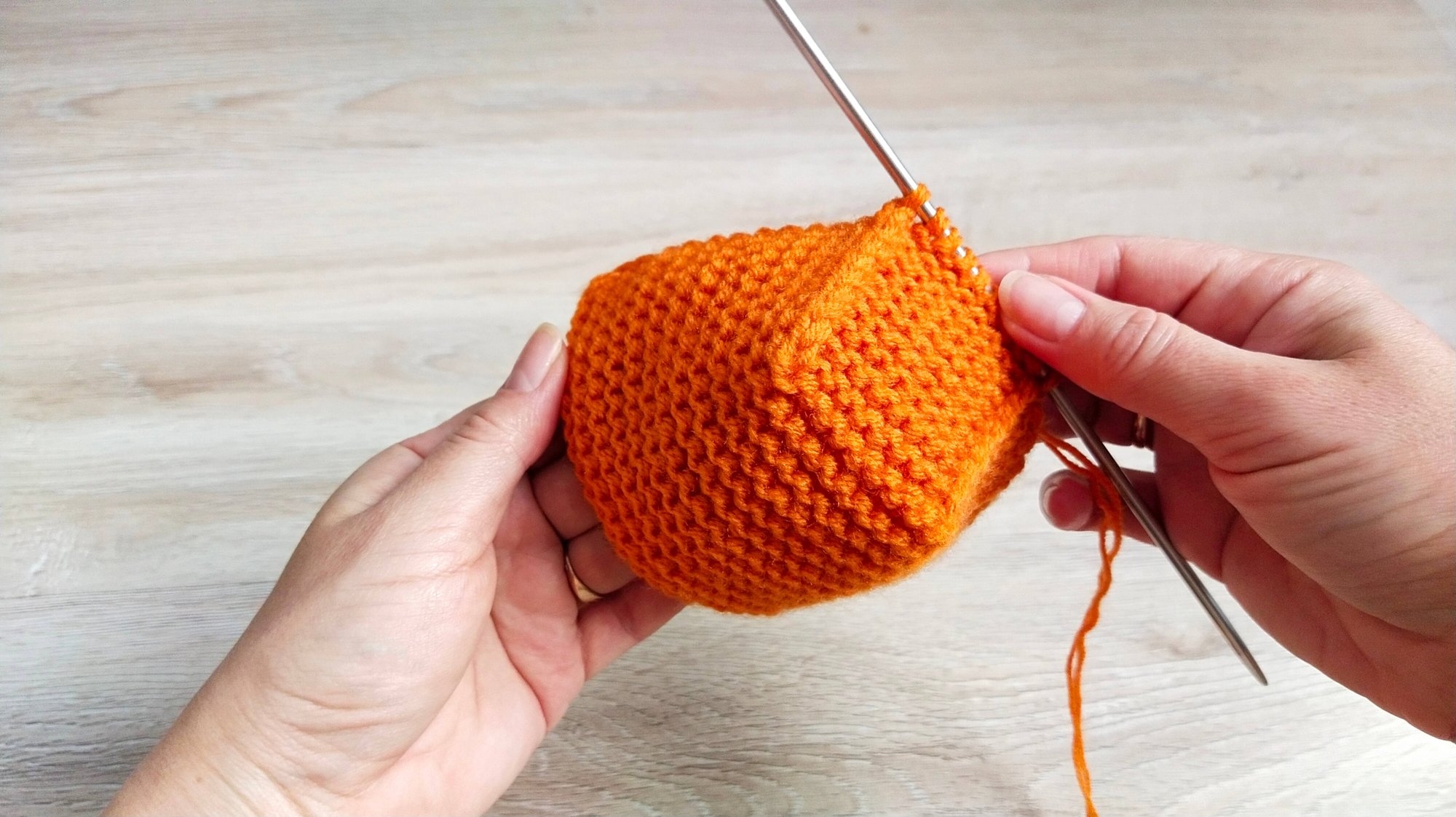 Какая же это УДОБНАЯ МОДЕЛЬ СЛЕДКОВ СПИЦАМИ 💥 только лицевые и изнаночные петли ☺️ смотреть онлайн