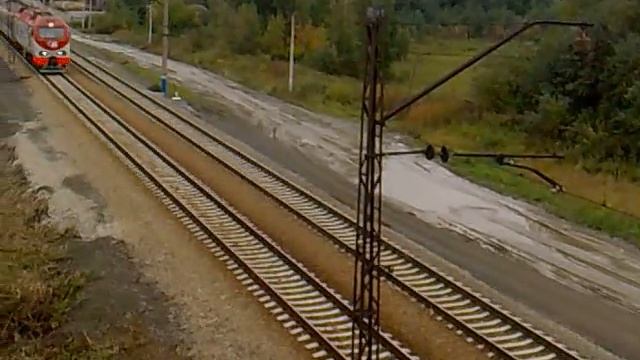 ЭП2К-022 с поездом Томск - Москва, о.п. Электродепо.mp4 смотреть онлайн