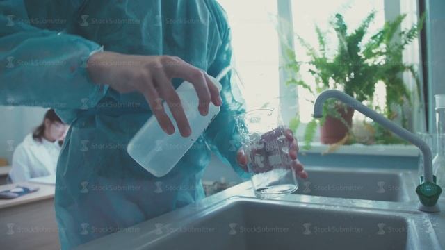 Chemical equipment. Chemical glassware washing using a solution смотреть онлайн