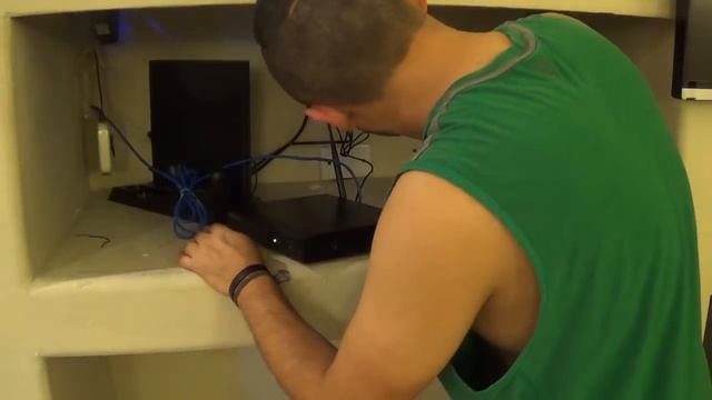 4 Channels WIRELESS SECURITY CAMERA SYSTEM SMONET 1080p смотреть онлайн