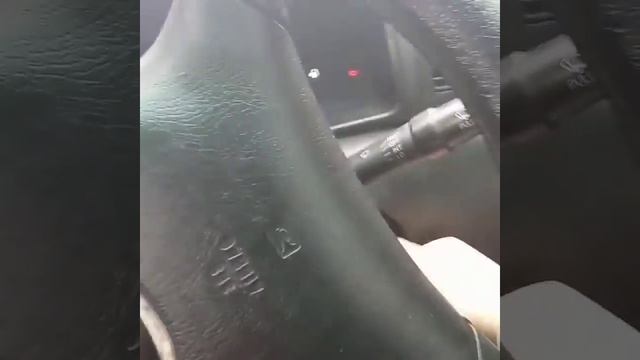 Катаюсь по двору