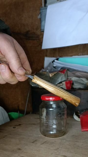 Красивый рисунок рукояти из рябины. смотреть онлайн