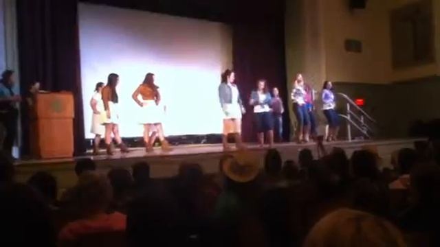 Delta Phi Epsilon Boots Made for Walkin смотреть онлайн
