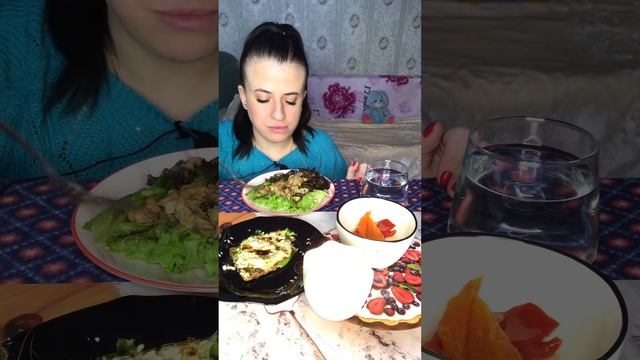 МУКБАНГ ПАСТА С КРЕВЕТКАМИ/ ХЛЕБЕЦ С ПАШТЕТОМ ИЗ МОРСКОЙ КАПУСТЫ/ ПЕРЧИКИ #мукбанг#eating смотреть онлайн