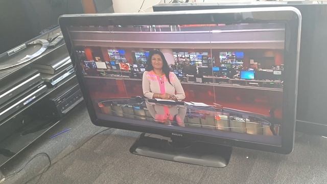 Look At A Philips 47PFL5604H 47 Inch LCD TV Widescreen 1080p Full HD Freeview & Remote From Faceboo