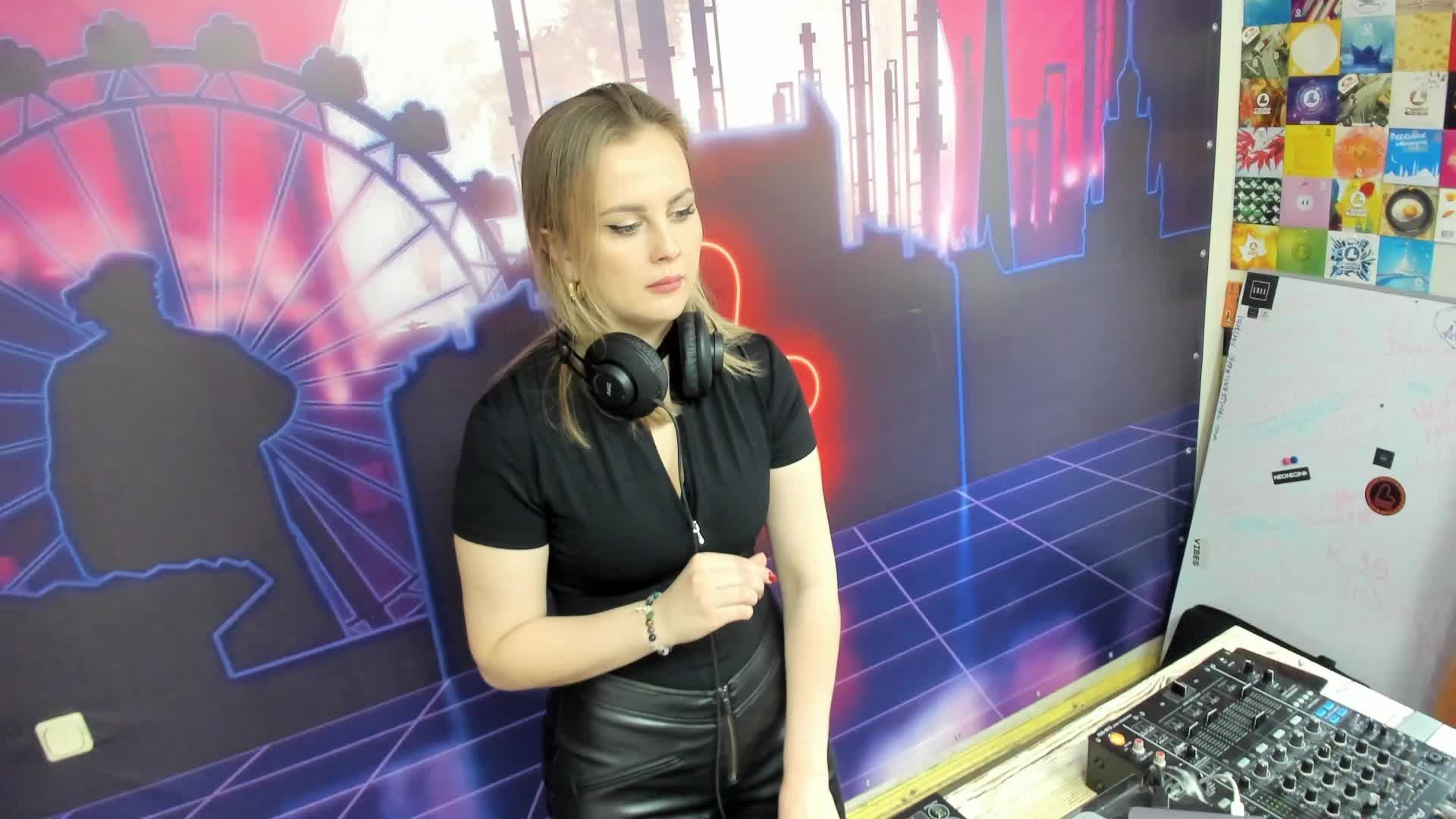 Живые игры 03.02.25 смотреть онлайн