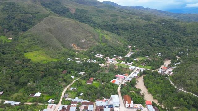 Omia, Rodríguez de Mendoza, Amazonas. смотреть онлайн