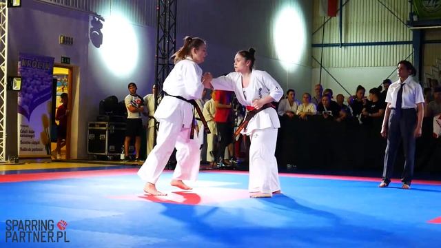 Klaudia Lanczewska vs Beata Opęchowska | Women +65kg | 36th European Karate Kyokushin Championships смотреть онлайн