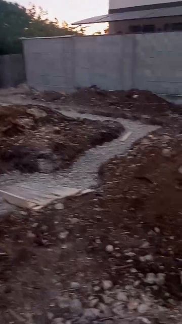 10 тонн рассыпали и 3 тонны не хватило щебня 🤫👍🤣 смотреть онлайн