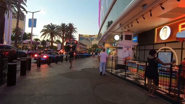 WALKING THE LAS VEGAS STRIP JULY 2021 VLOG #480 смотреть онлайн