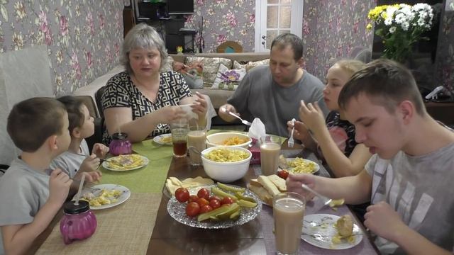 МУКБАНГ. уставшие . быстрый перекус. смотреть онлайн