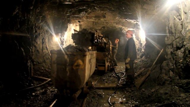 Днепропетровский метрострой. Погрузка породы. смотреть онлайн