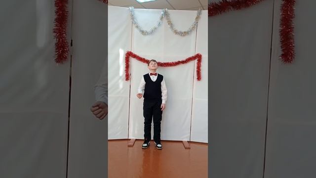 Омаров Кирилл Я. Колас "Новая зямля" урывак "За сталом", С. Михалков "Тридцать шесть и пять". смотреть онлайн