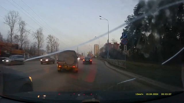 190424 2022 0565 бородатый что-то хотел и убежал смотреть онлайн