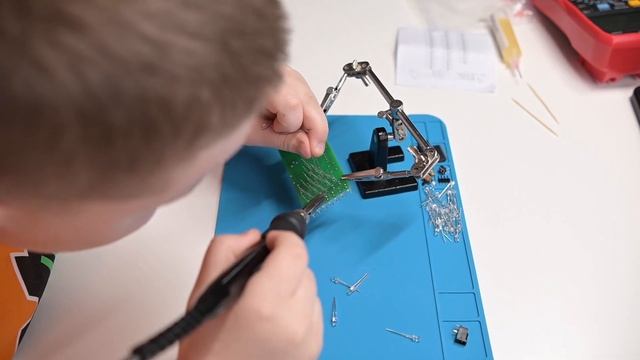 Я паяю электронные песочные часы с AliExpress смотреть онлайн