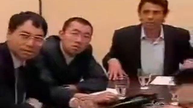Just For Laugh - Toilet In Conference Room. смотреть онлайн
