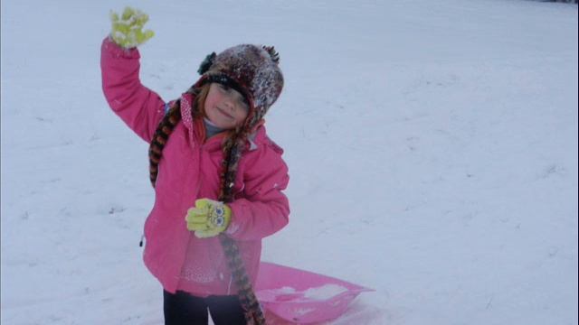 When Christmas comes to town (Polar Express) Sung by Little Olivia 7 смотреть онлайн