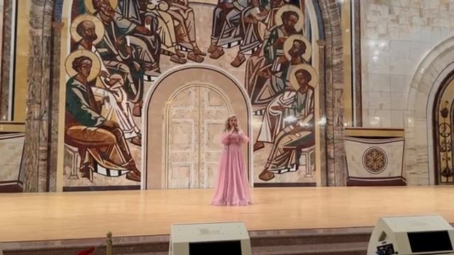 " ЗДЕСЬ ТВОЙ ДОМ " муз и сл Л.Зыковой исполняет МАРИНА СОБОЛЕВА НАРОДНАЯ АРТИСТКА КЧР смотреть онлайн