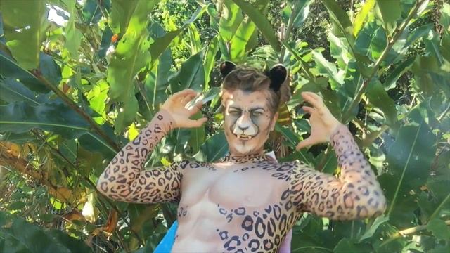 Davey Swinton Cheetah Man Welcome to the Jungle смотреть онлайн