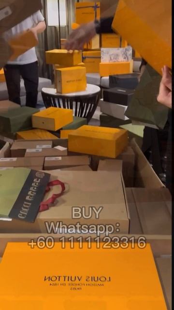 How to order ?How to buy?#prada#hermes#burberry#kenzo#versace#valentinooffwhite#fendi#fashion смотреть онлайн