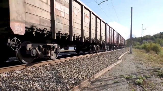 2ЭС10-091 "ГРАНИТ" с грузовым поездом смотреть онлайн