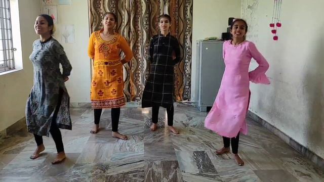#easydancesteps #chogadatara #loveyatri CHOGADA TARA | LOVEYATRI | GROUP DANCE | EASY STEPS смотреть онлайн