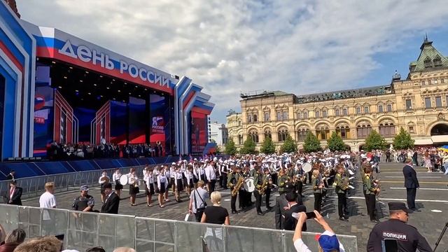 RUSSIAN DAY CELEBRATION 2024🇷🇺 RED IN SQAURE MOSCOW. RUSSIAN INDEPENDENCE DAY 2024 смотреть онлайн