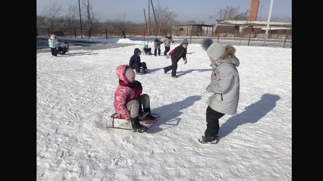 Веселое катание на санках!!! смотреть онлайн