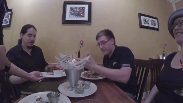 The Burger Bible Review #1 - Brasserie V - Madison, WI смотреть онлайн