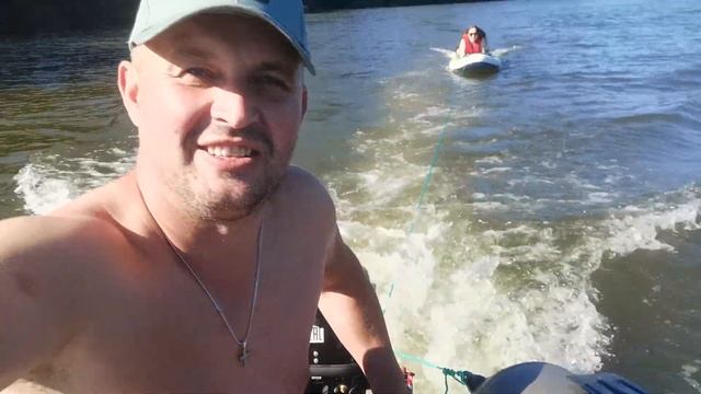 Катаемся в Александровке сап моторка смотреть онлайн