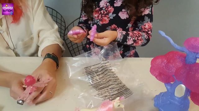 Mira'ya Mia ve Ben Oyuncak Sürprizi | Oyuncak Butiğim смотреть онлайн