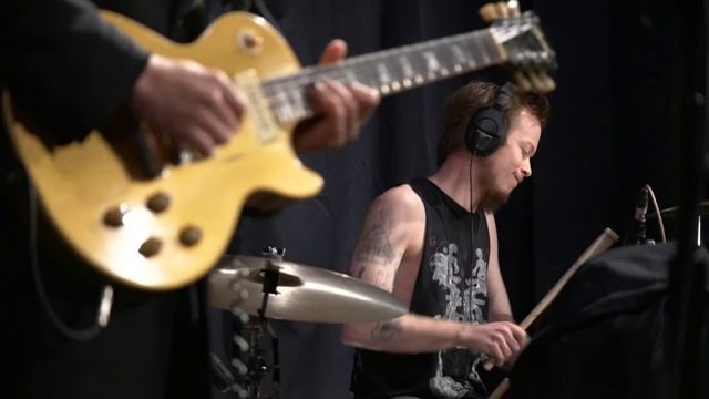 Ty Segall & The Muggers - Emotional Mugger / Leopard Priestess (Live on KEXP) смотреть онлайн