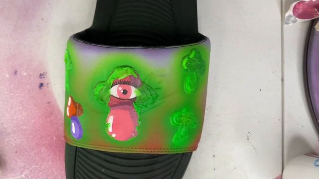 SpongeBob Mushroom custom Nike slides | Qpaintsalot смотреть онлайн