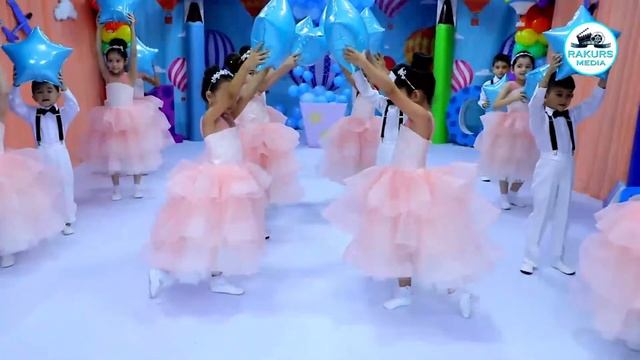 SUNMY BABY танец с звёздными шарами