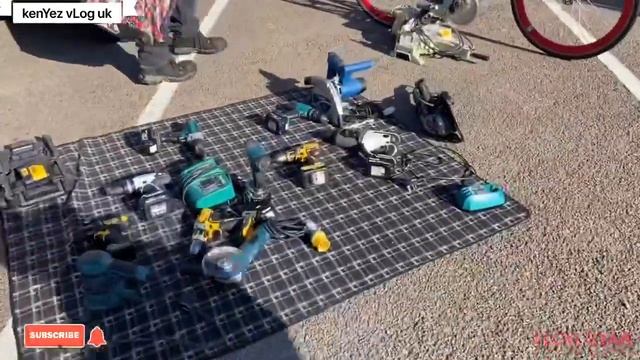Car Boot Sale - UKay UKay sa London #carboot #ukayukay смотреть онлайн