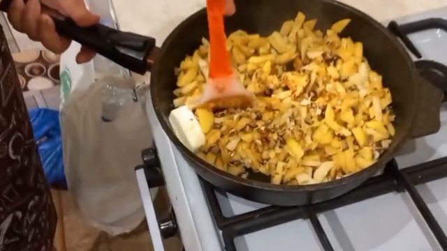 Жареная картошка с грибами