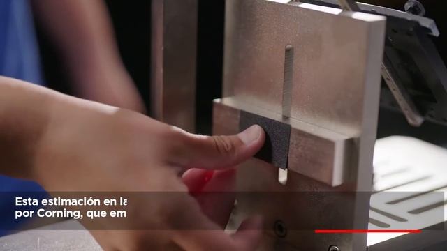 GORILLA GLASS VICTUS 2 MEJORA LA RESISTENCIA EN LAS CAÍDAS SOBRE SUELOS DE ASFALTO Y HORMIGÓN смотреть онлайн