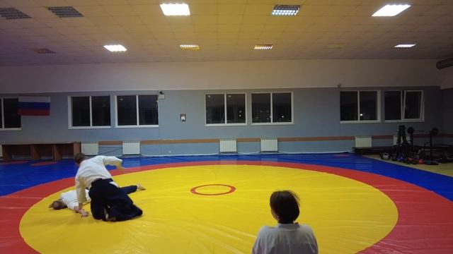 SHOMENUCHI TENKAN JYUWAZA (трансформация линейной атаки) смотреть онлайн