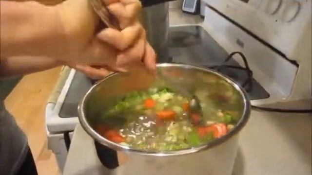 Instant Pot Lentil Vegetable plant based soup demo смотреть онлайн