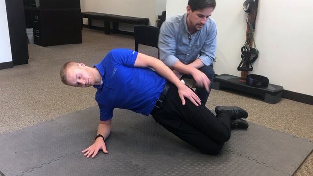 Side Plank Bridge - Low Back Pain Rehab Exercises смотреть онлайн