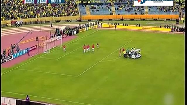 Enner Valencia Finge Lesion para escapar de la Policia en una Ambulancia - Ecuador vs Chile смотреть онлайн