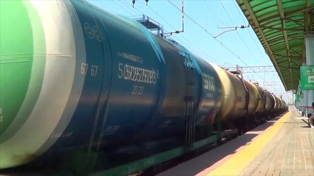 ВЛ10У-920 с наливными цистернами смотреть онлайн