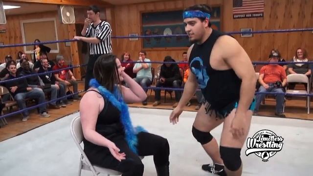 Davienne Ends Big Daddy Beluga's Lap Dance With A Samoan Drop - Limitless Wrestling (Intergender) смотреть онлайн
