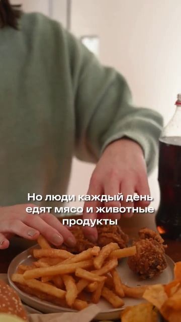 Алёна Блин съела морскую свинку на шоу у Насти Ивлеевой. Почему их назвали живодёрками? смотреть онлайн