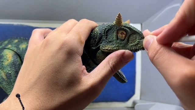 Chameleon Carnotaurus Custom Repaint