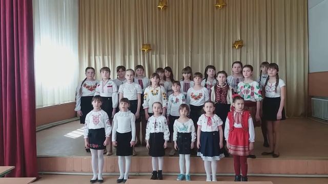 Криворізька ЗОШ І-ІІІ ст. Дитячий хор "Веселка" пісня "Несе Галя воду" смотреть онлайн