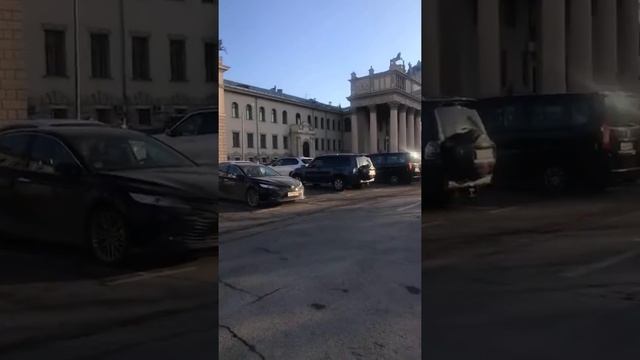 МОСКВА ОТ ЧОПАР МАЙДОНИ смотреть онлайн