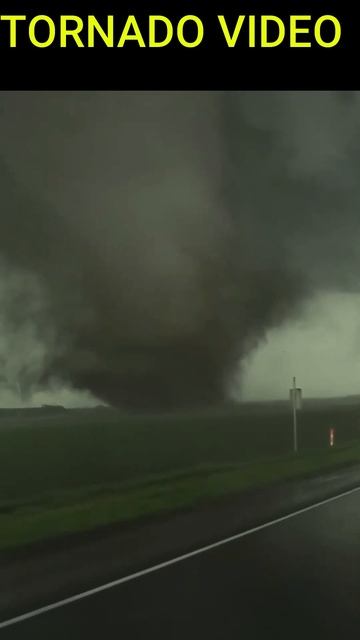 video of the inside of a #tornado #youtubeshort #viral смотреть онлайн