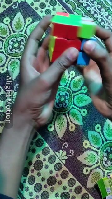 Rubik's cube solva magic trick #shorts #shortsfeed #youtubeshorts #viralshort #rubikscube смотреть онлайн