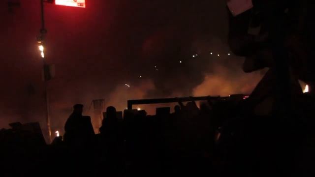 Их цинизм не знает границ: "Беркут, куда вы прэтэ? Тут жинкы диты..." Кричали они, бросая коктейли смотреть онлайн